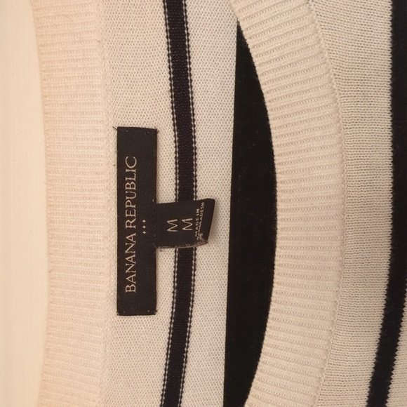 Banana Republic sweater - Picture 2 of 5